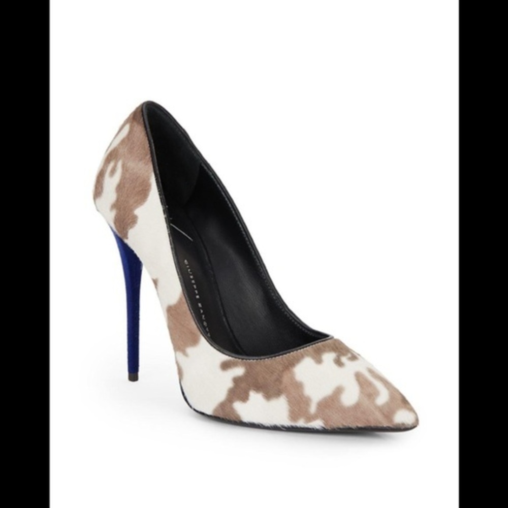 𝅺Giuseppe Zanotti Yvette Camo Calf hair pump sz. 38